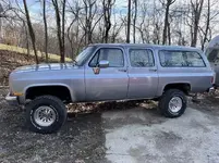 1986-Chevrolet-Suburban-.webp