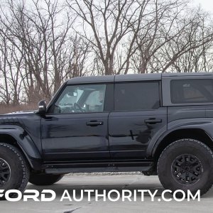 2022-Ford-Bronco-Raptor-Shadow-Black-Real-World-Photos-Exterior-008.jpeg