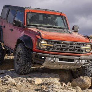 22-bronco-raptor-code-orange3.jpg