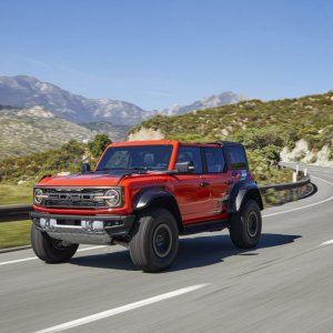 ford-bronco_100845086_h.jpg