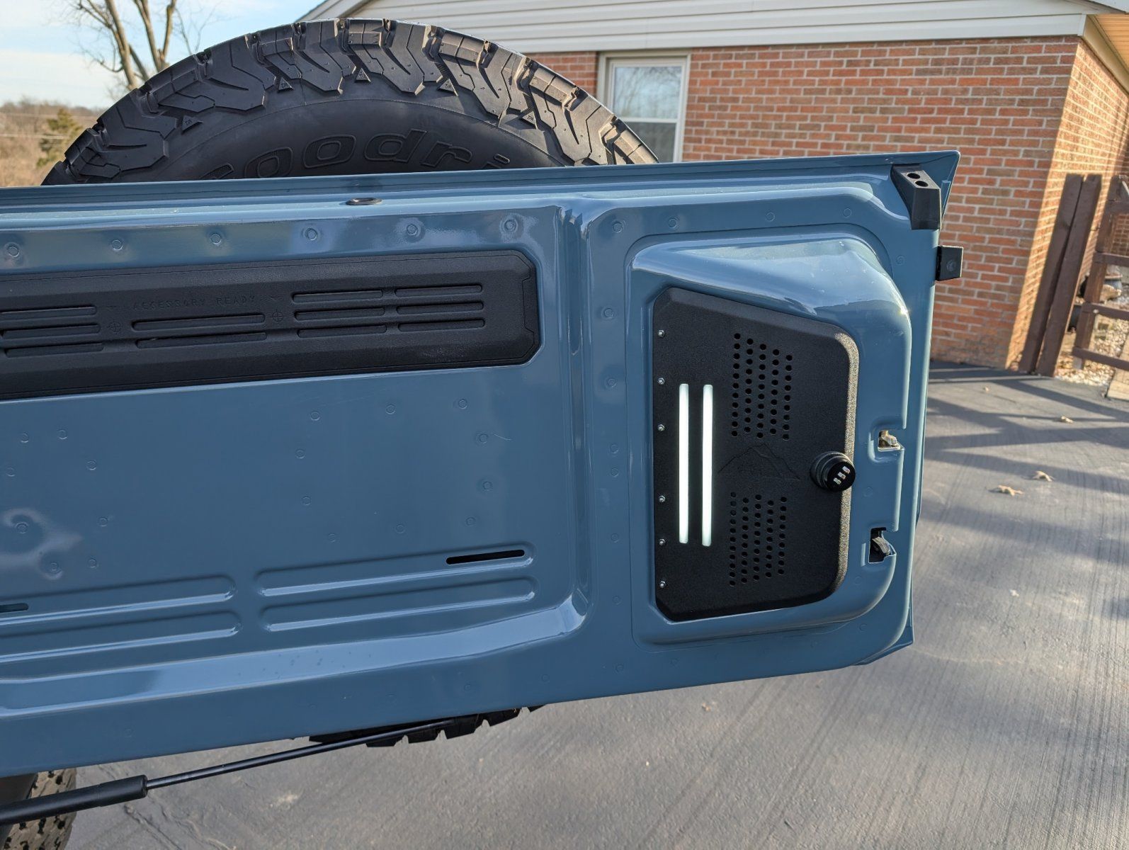 LUMEN8 Tailgate Locking Storage Door with Light .jpg